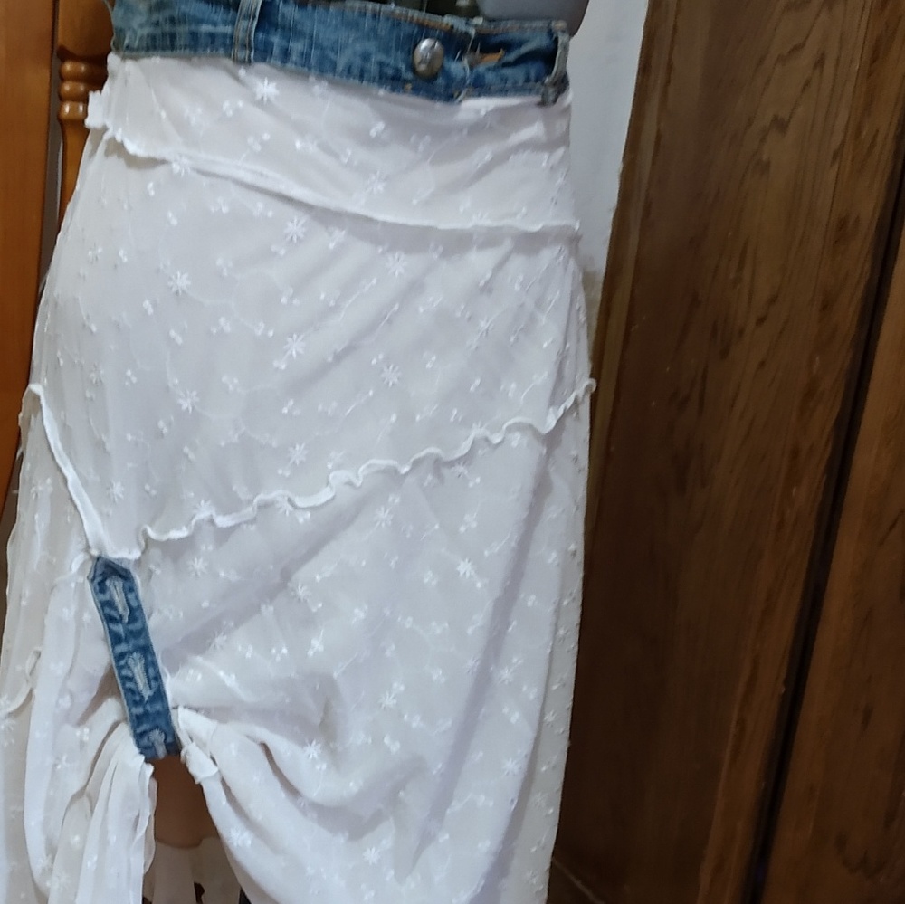 Unique white Skirt with denim accent